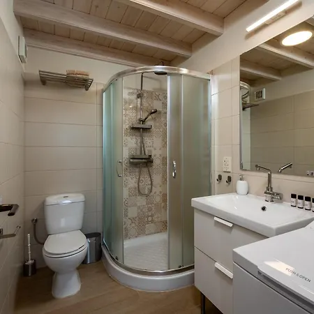 Over The Sea 아파트