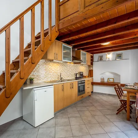 Over The Sea Apartment *