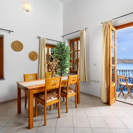 Over The Sea Apartment *
